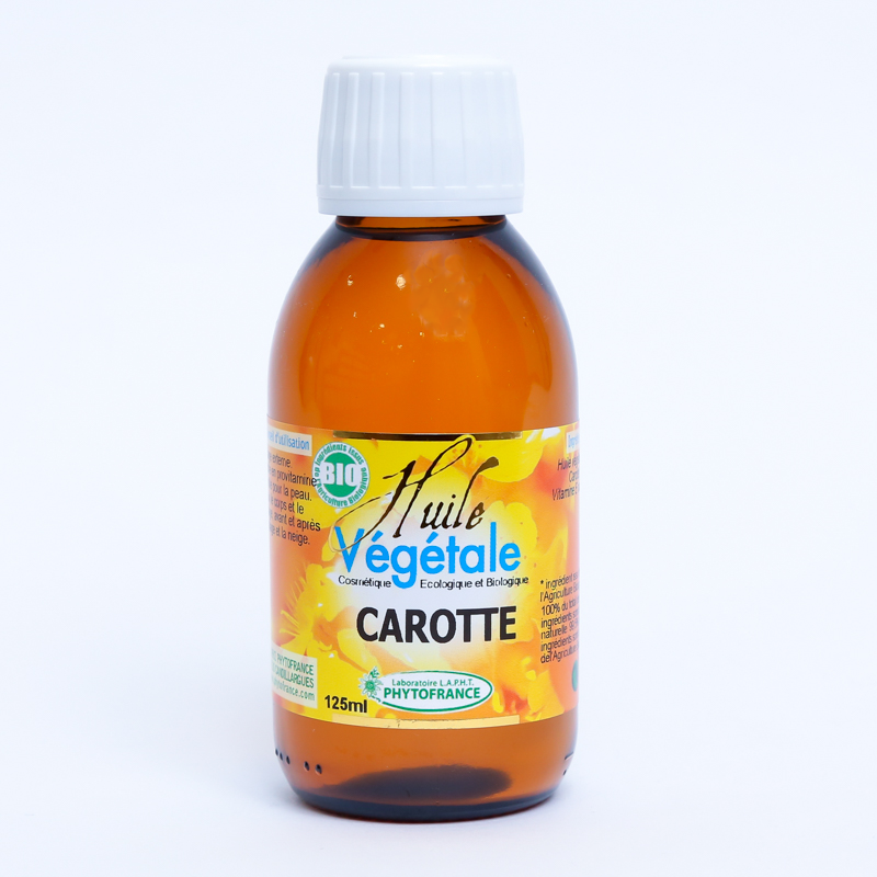 Bouteille d'huile végétale de "carotte" en 125ml de la marque phytofrance. Bouteille d'huile végétale de "carotte" en 125ml de la marque phytofrance.